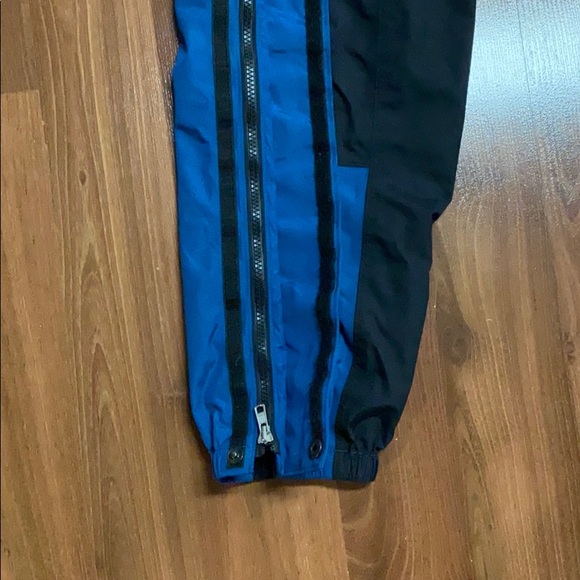 Mountain Equipment Co-op full zip windbreaker pant - Picture 11 of 15
